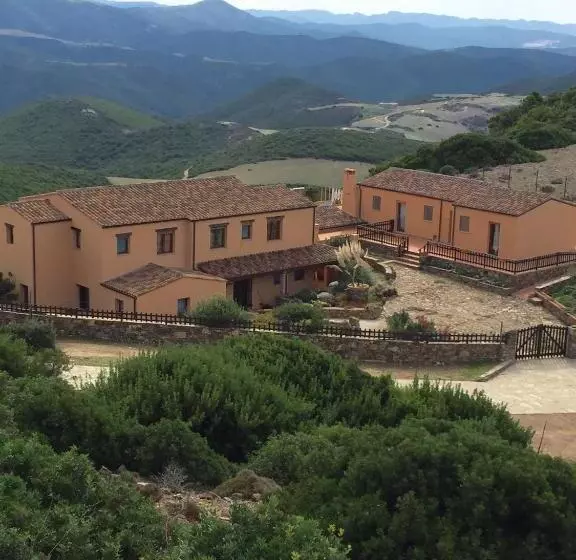 هتل L'oasi Del Cervo