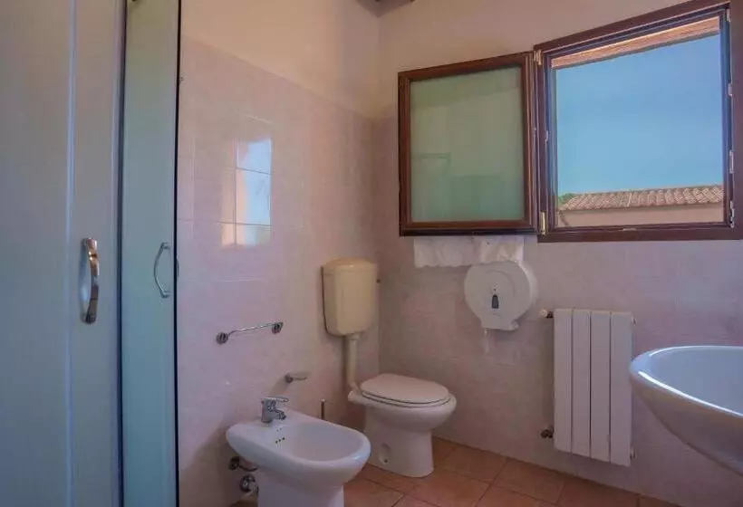 هتل L'oasi Del Cervo