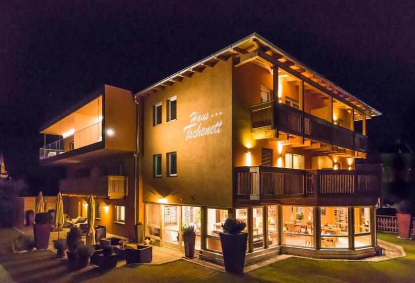 Отель Residence Garni Haus Tschenett