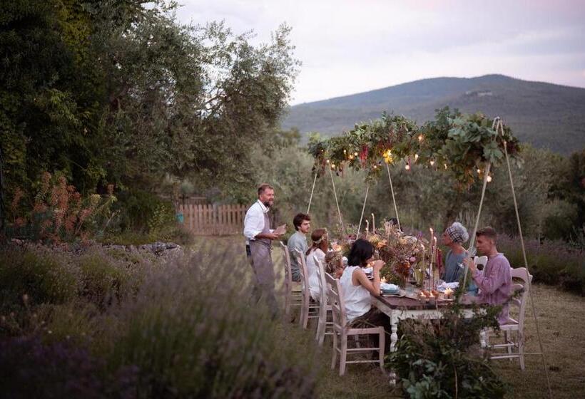 בית מלון כפרי Villa Montecastello