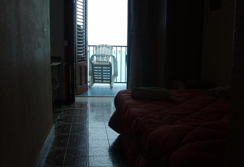 Pensjonat Ammaresiamo Ltb