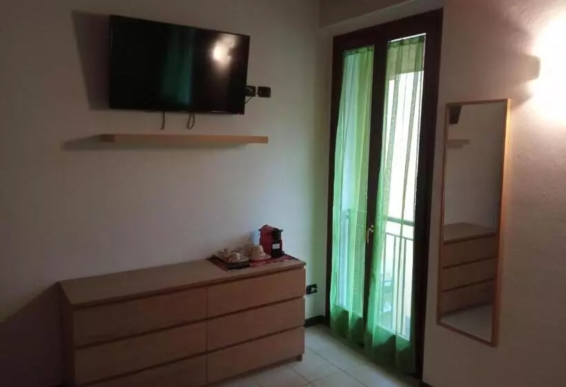 ペンション Camera 40