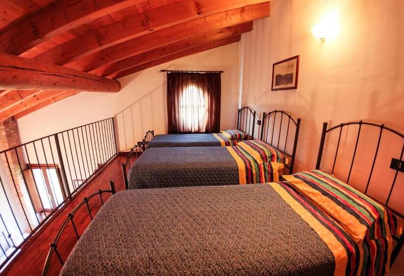 בית מלון כפרי Agriturismo Gardenali