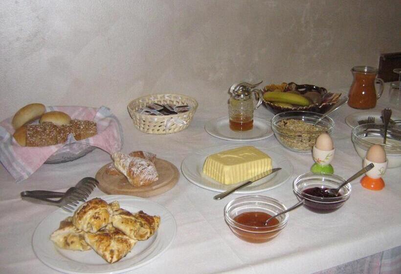 پانسیون Abete Rosso