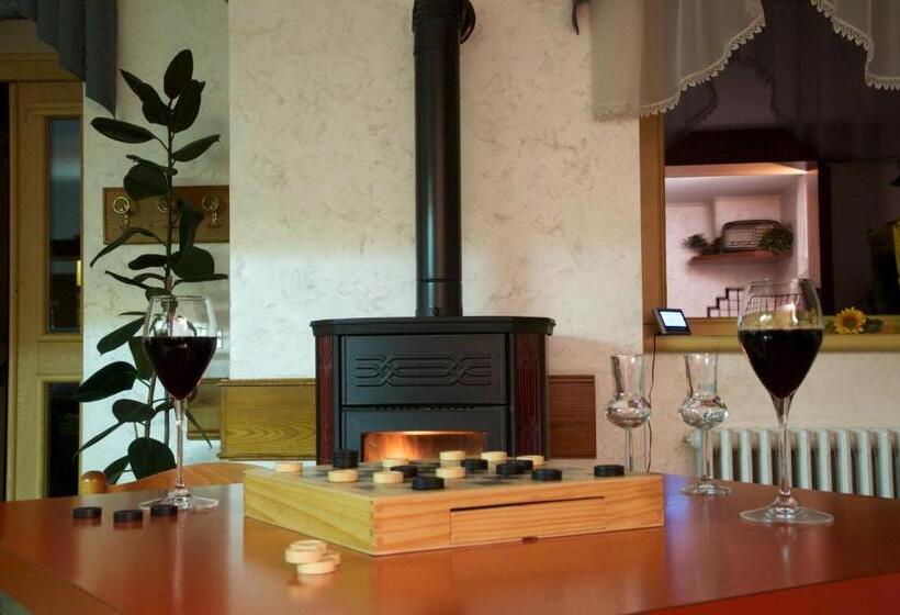 پانسیون Abete Rosso