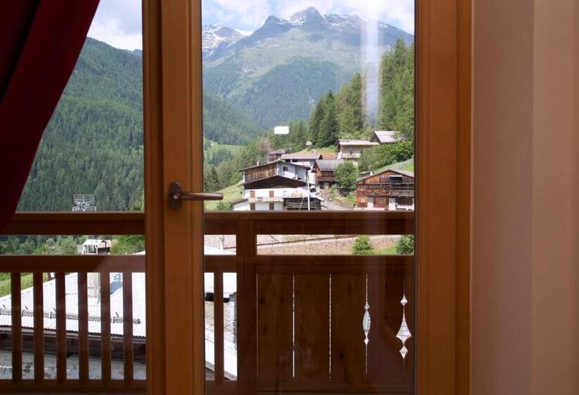 پانسیون Abete Rosso