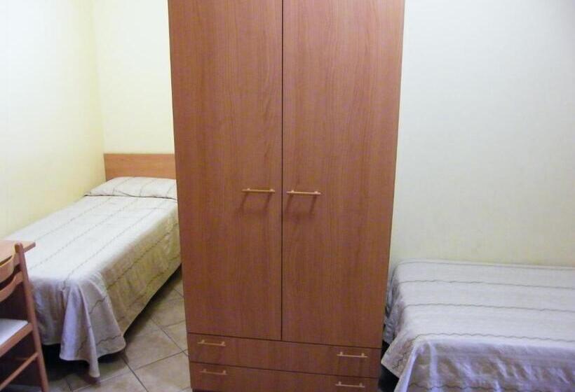 بنسيون Caffè Nuovo 2 Holiday Rooms