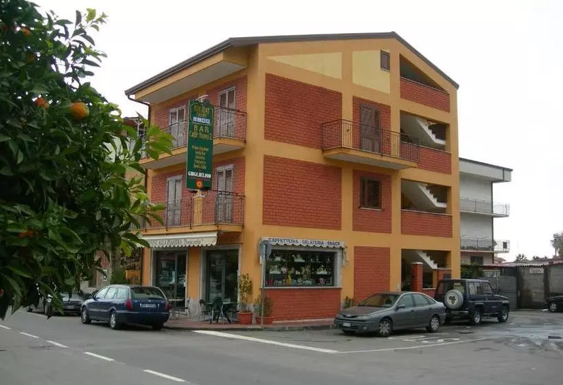 ペンション Caffè Nuovo 2 Holiday Rooms