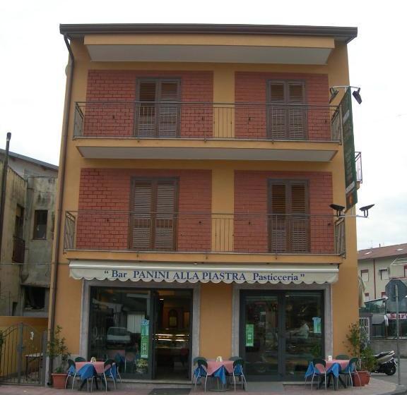 بنسيون Caffè Nuovo 2 Holiday Rooms