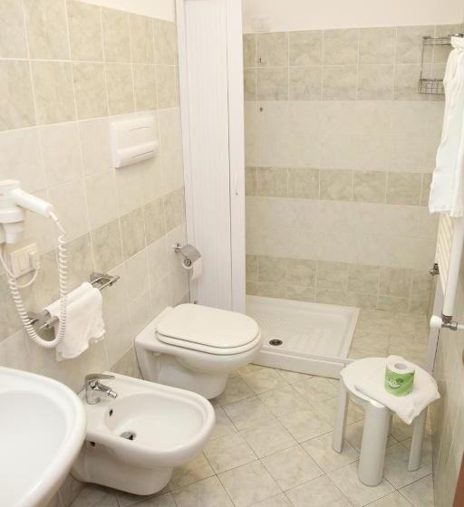 بنسيون Caffè Nuovo 2 Holiday Rooms