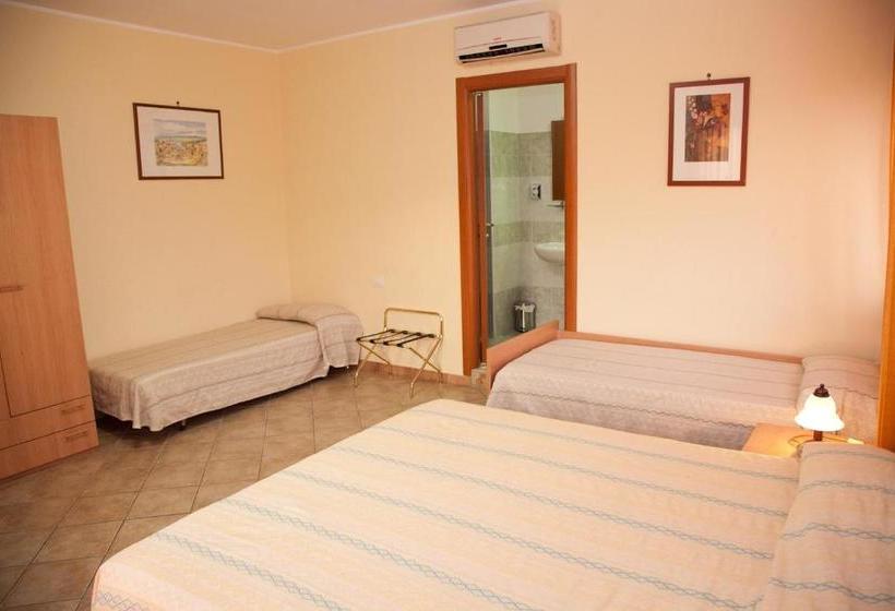 بنسيون Caffè Nuovo 2 Holiday Rooms