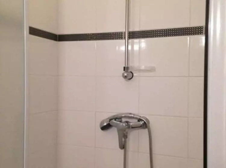 ホテル De La Pomme D'or