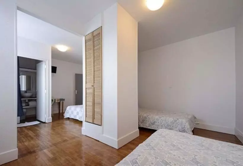 ホテル De La Pomme D'or