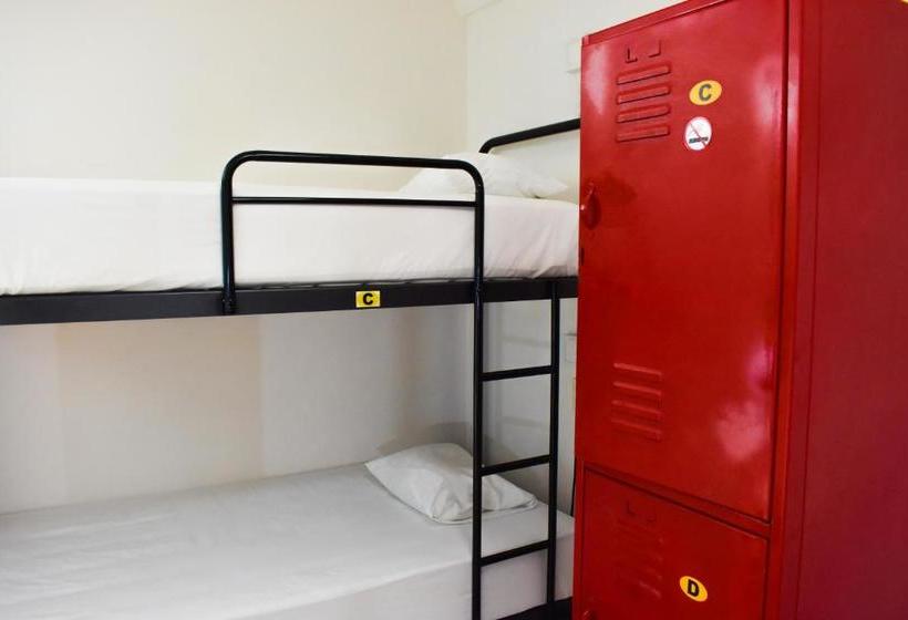 Szálloda Tucan Hostel