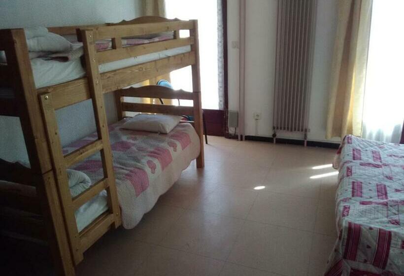 הוסטל Cap Verb Guillestre