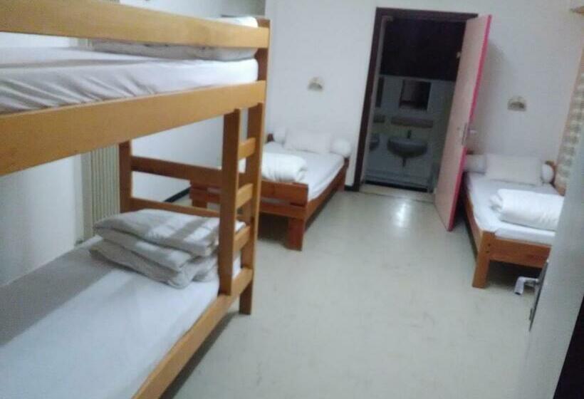 הוסטל Cap Verb Guillestre