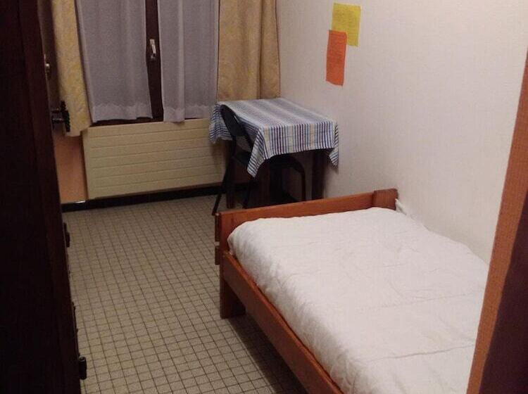 הוסטל Cap Verb Guillestre