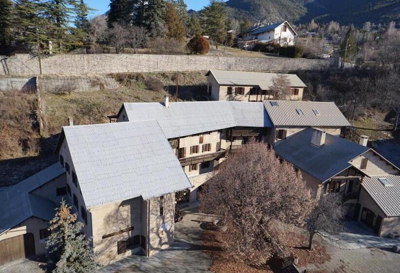 הוסטל Cap Verb Guillestre