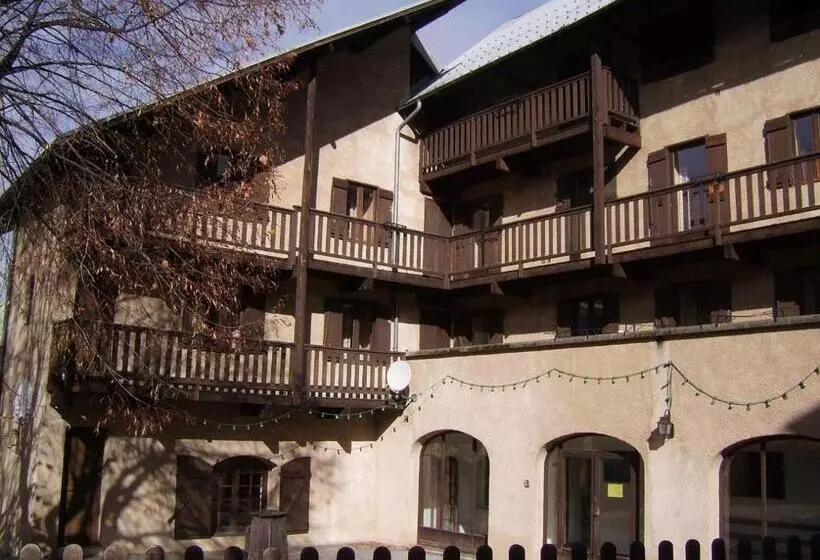 Retkeilymaja Cap Verb Guillestre