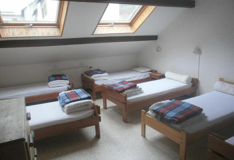 הוסטל Cap Verb Guillestre