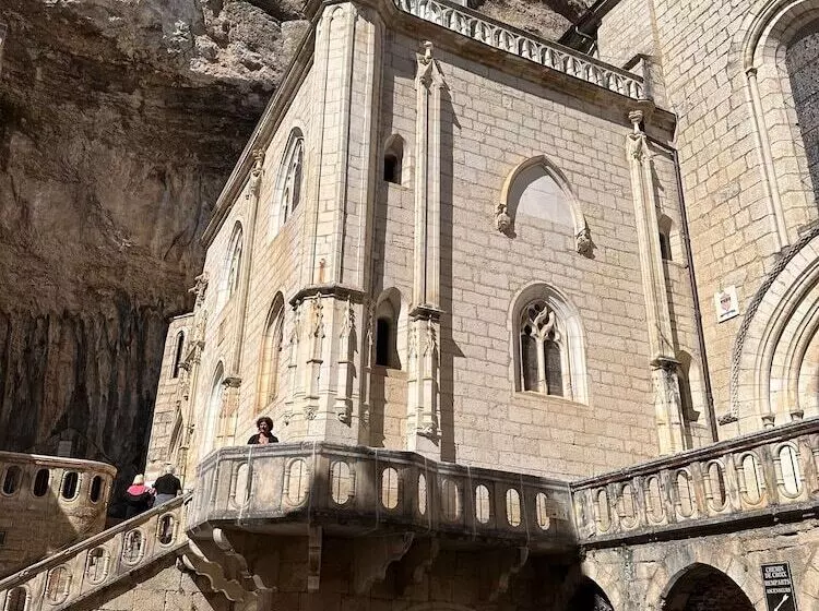 Majatalo Les Hauts De Saulies