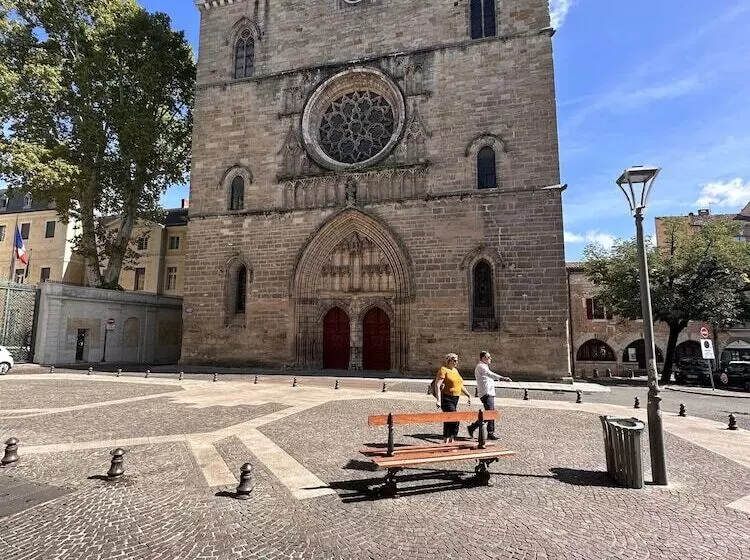 Majatalo Les Hauts De Saulies