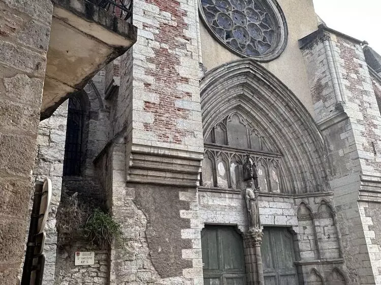 Majatalo Les Hauts De Saulies