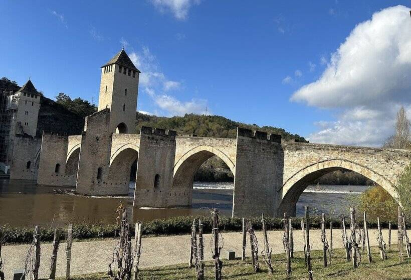 بنسيون Les Hauts De Saulies