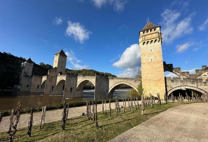 بنسيون Les Hauts De Saulies