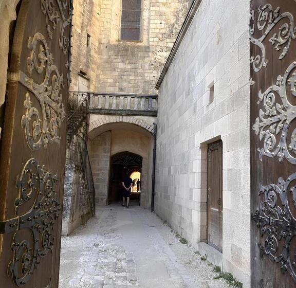 بنسيون Les Hauts De Saulies