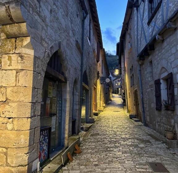 بنسيون Les Hauts De Saulies