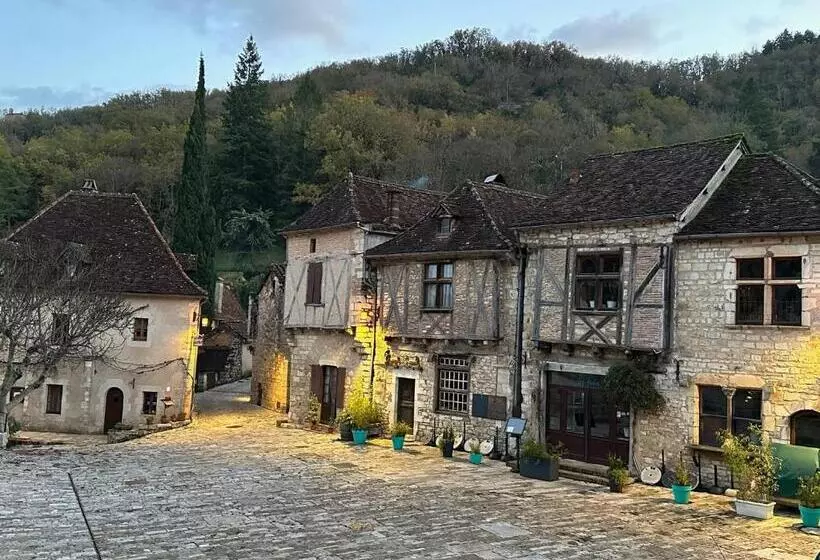 Majatalo Les Hauts De Saulies