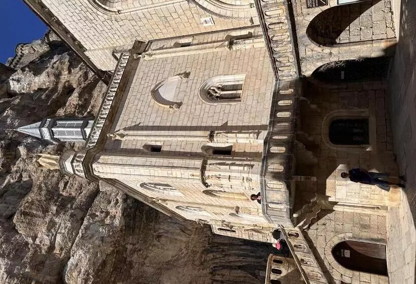 Majatalo Les Hauts De Saulies