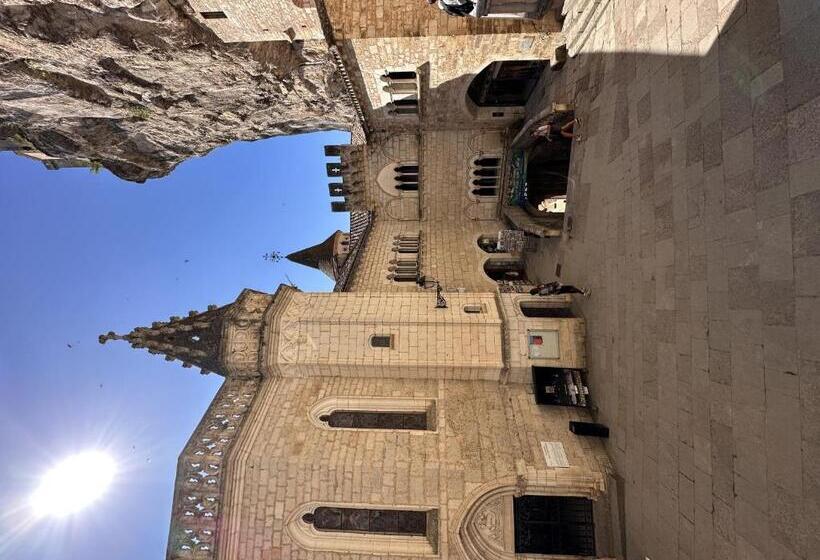 بنسيون Les Hauts De Saulies