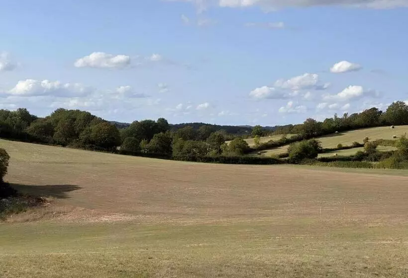 Majatalo Les Hauts De Saulies