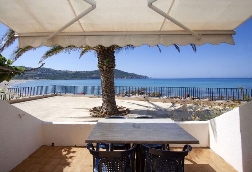 Et Residence Ta Kladia  Omigna