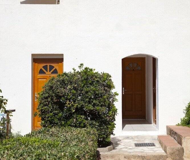 Et Residence Ta Kladia  Omigna