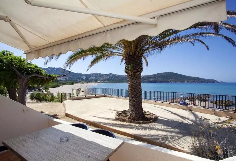 Et Residence Ta Kladia  Omigna