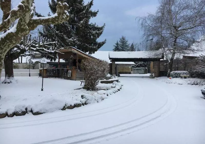 Hotelli Le Relais Des Vieilles Postes