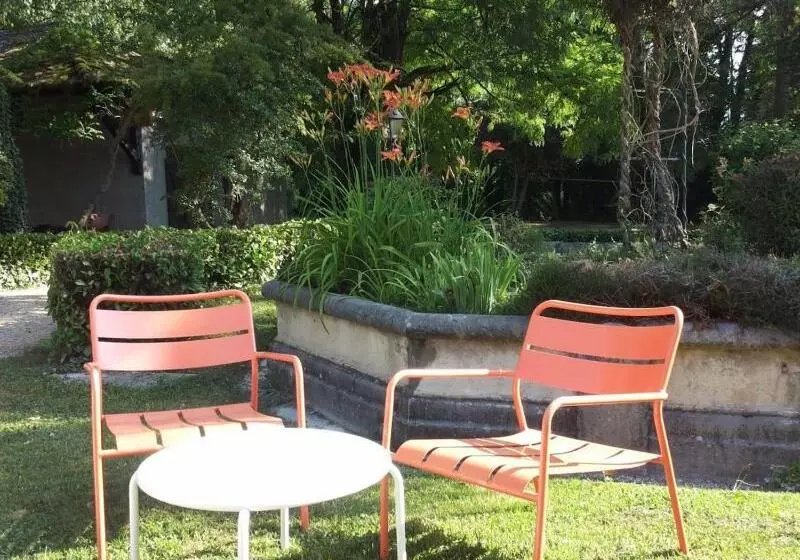 Hotelli Le Relais Des Vieilles Postes