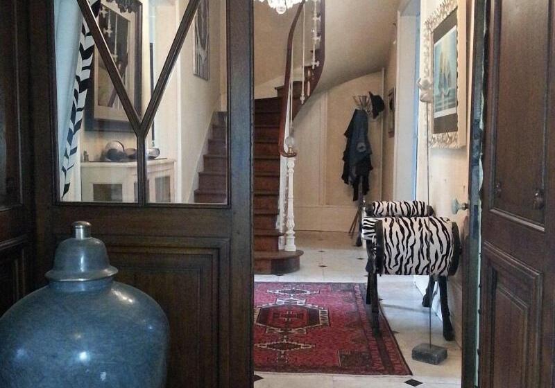 פנסיון Les Lamartine Chambres D Hôtes