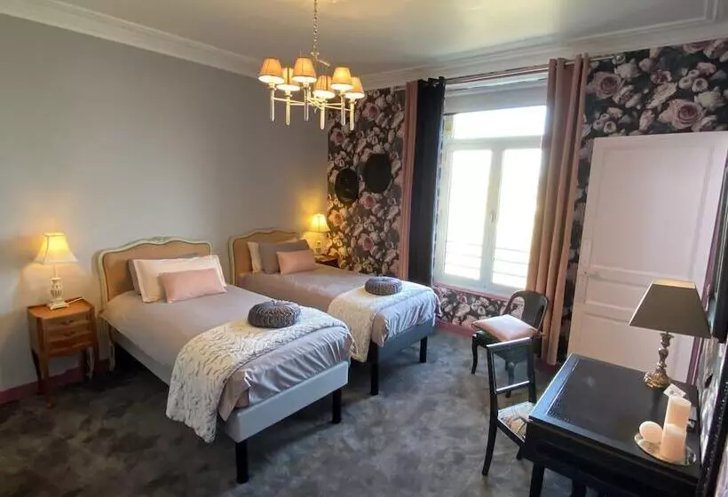 ペンション Les Lamartine Chambres D Hôtes