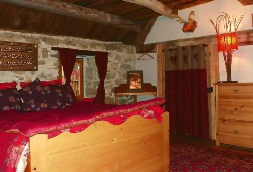 Majatalo Gite Du Bois De L'ours