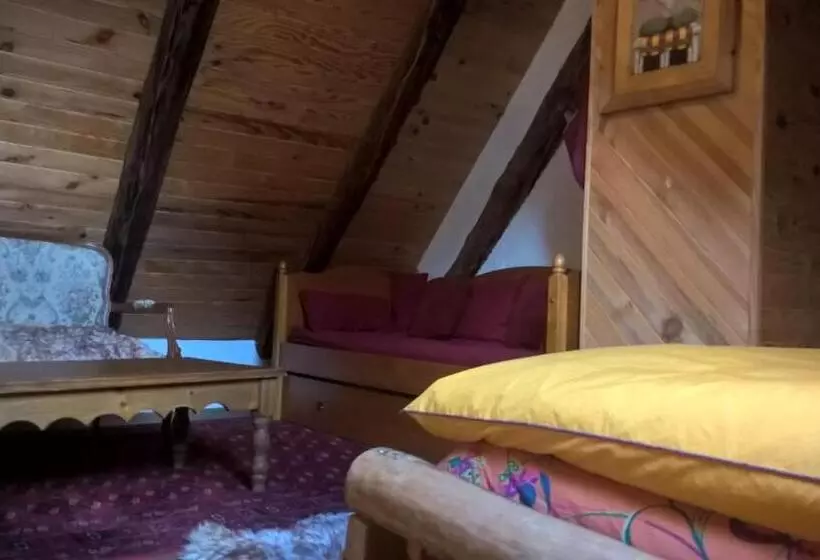 Majatalo Gite Du Bois De L'ours