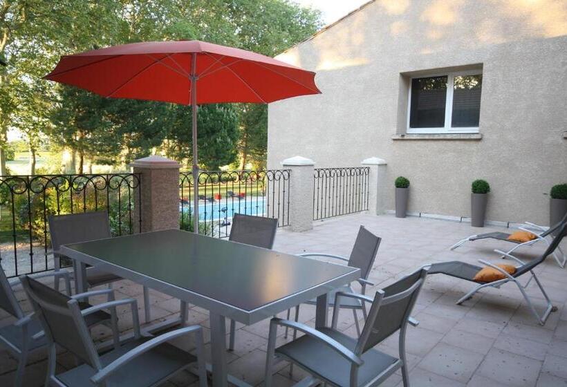 بنسيون La Gourgasse Vieille