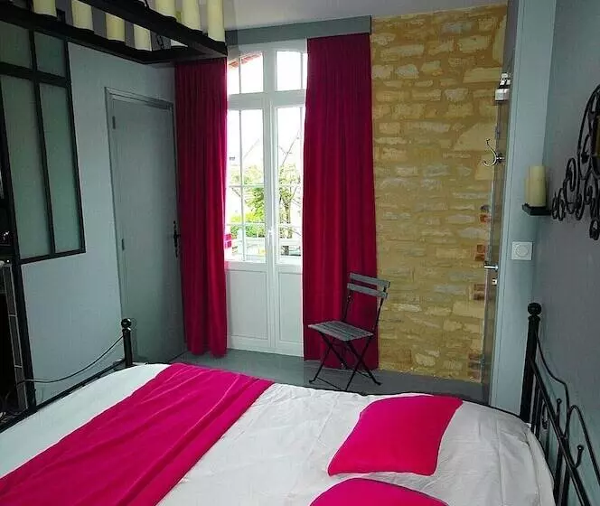 Majatalo Le Manoir D à Côté