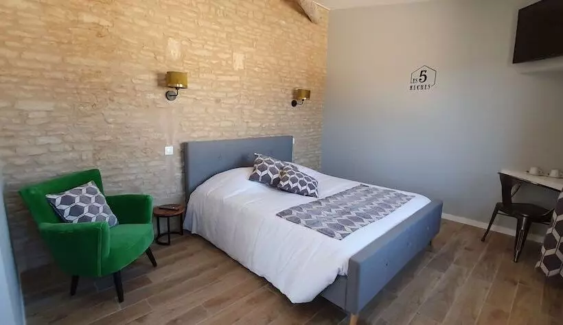 Majatalo Le Manoir D à Côté