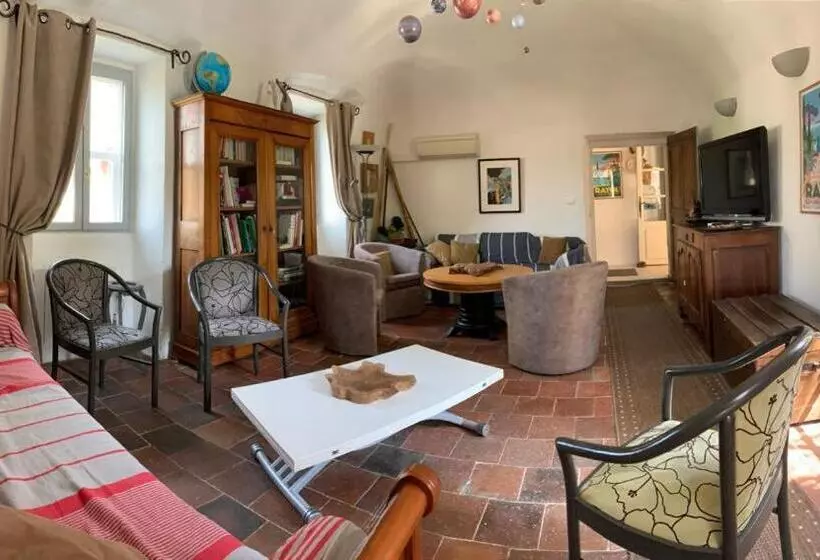 ベッドアンドブレックファースト Mas Escombelle