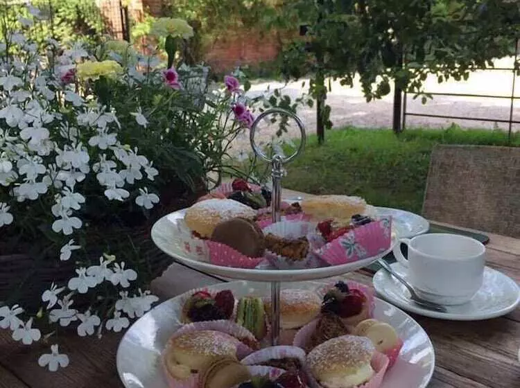 Aamiaismajoitus (B&B) West View Lodge