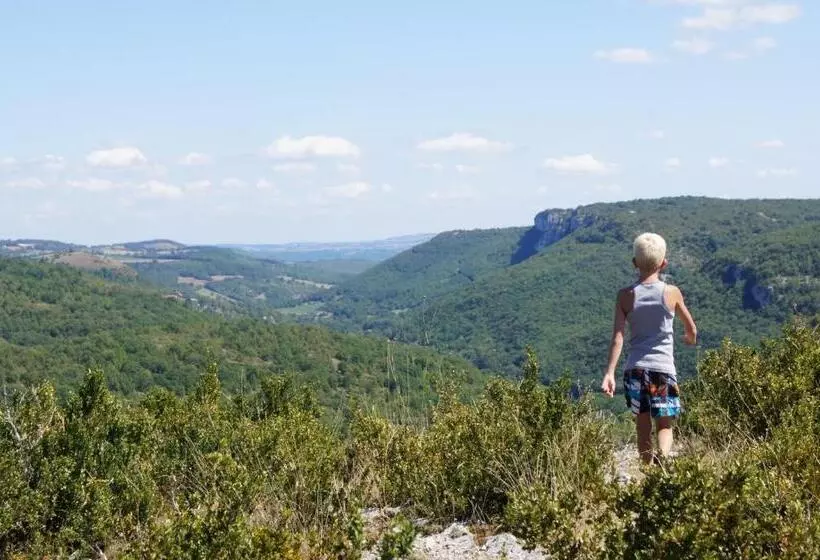 ペンション Domaine De Cadenne